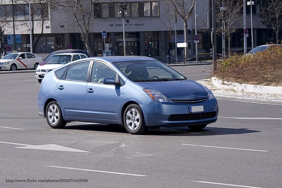 Toyota Prius: как гибрид стал массовым